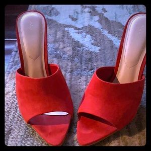 Super cute red mules heel